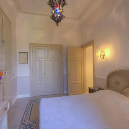 Charming Pensión Roma