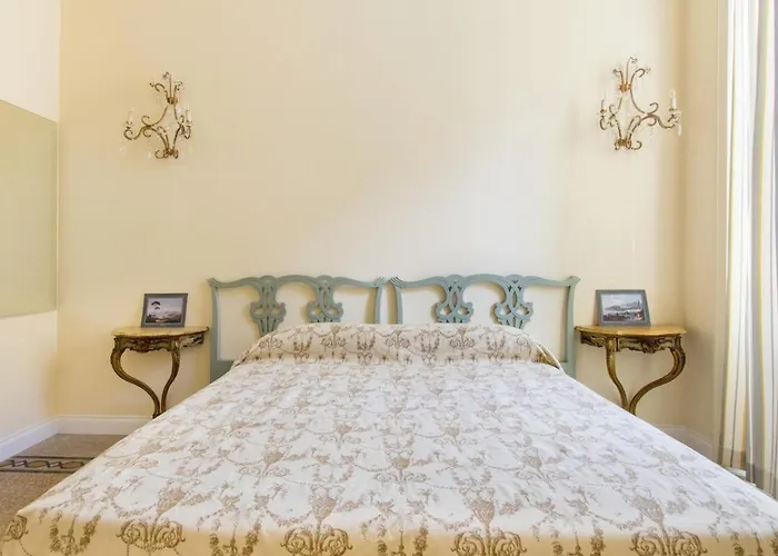 Πανσιόν Charming 4*